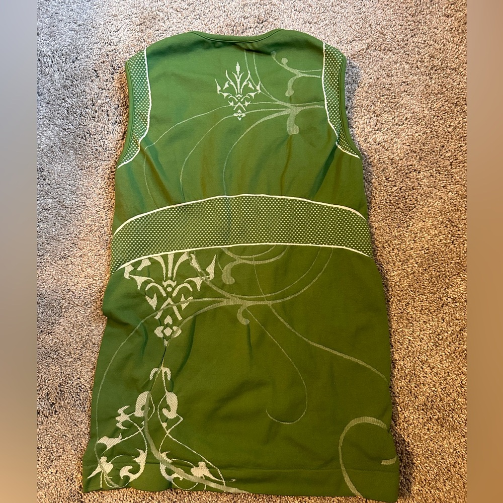 Athleta Green Floral Sleeveless Top -size medium - Picture 4 of 4